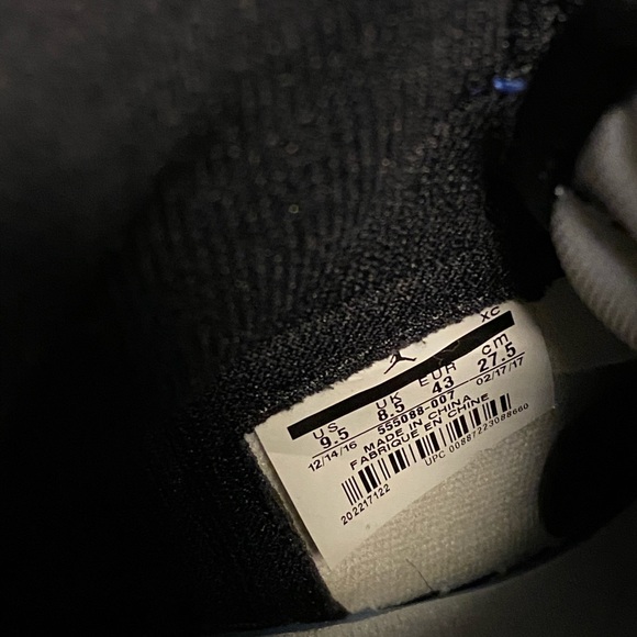 ❌SOLD❌ Jordan 1 Royal - Picture 8 of 8